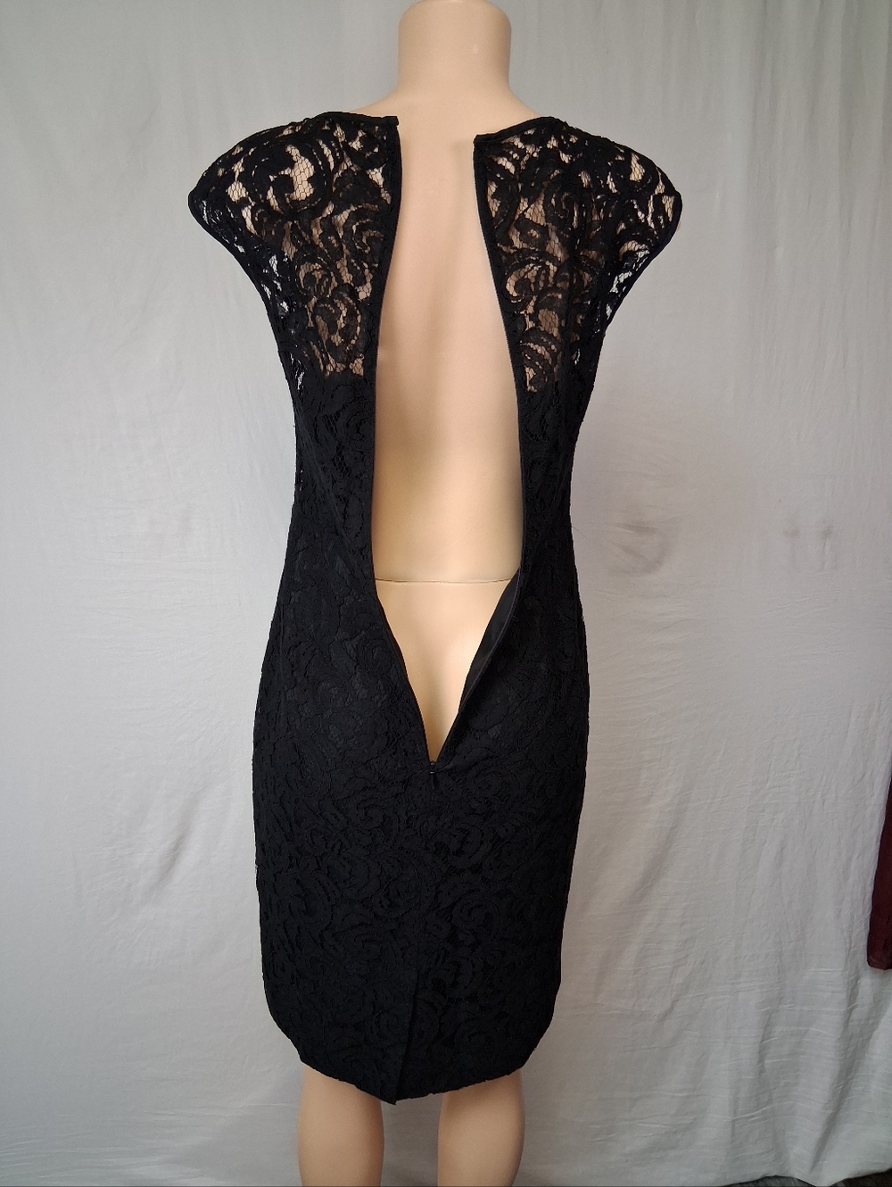 Banana Republic Black Lace Midi Dress with Cap Sleeves Size 6 Petite - Picture 13 of 17